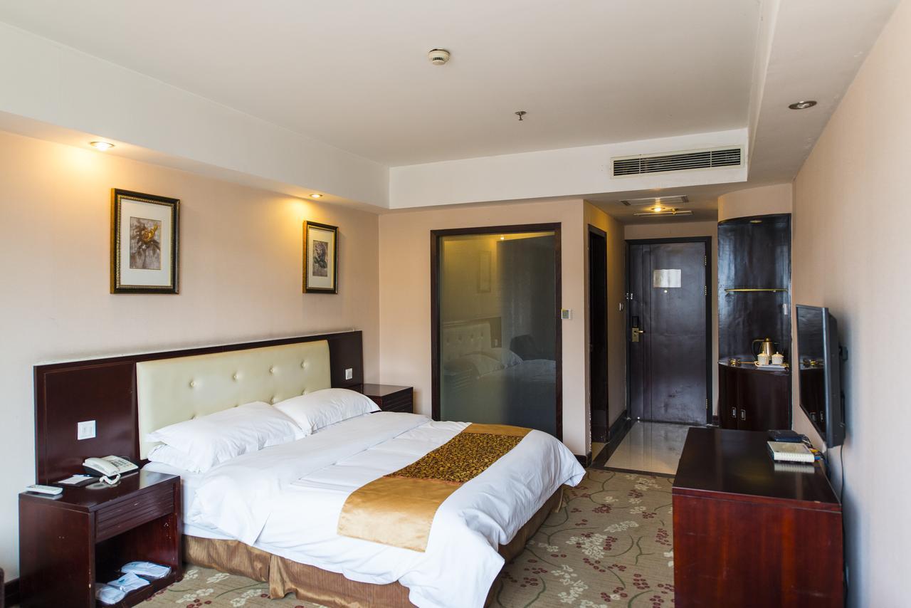 Vienna 3 Best Hotel Shanghai Expo Sanlin Экстерьер фото