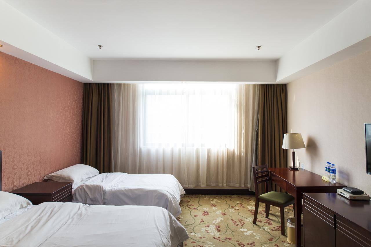 Vienna 3 Best Hotel Shanghai Expo Sanlin Экстерьер фото