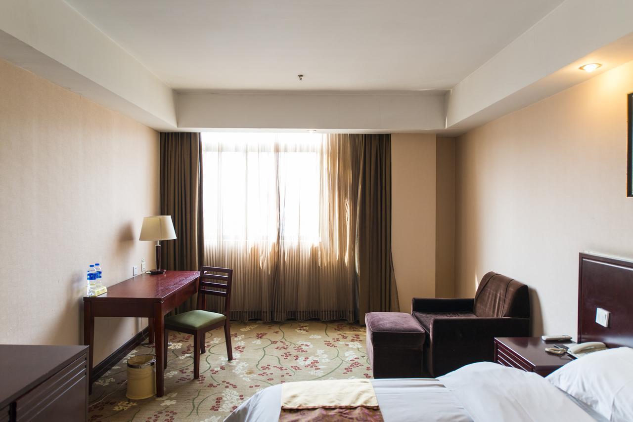 Vienna 3 Best Hotel Shanghai Expo Sanlin Экстерьер фото