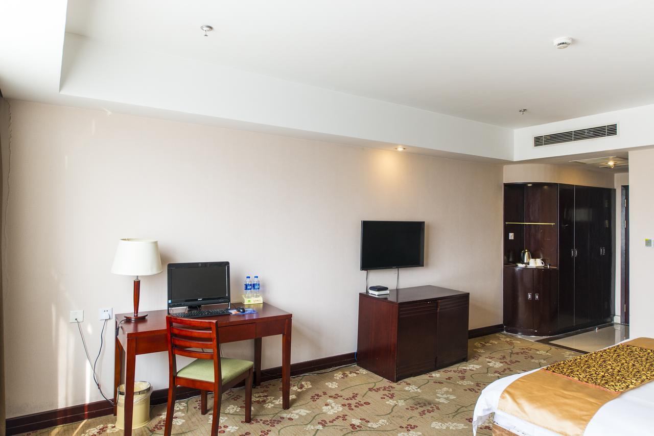 Vienna 3 Best Hotel Shanghai Expo Sanlin Экстерьер фото