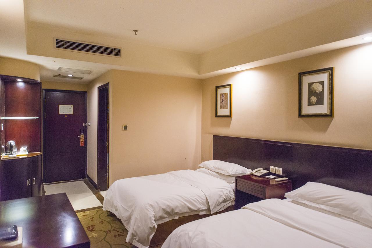 Vienna 3 Best Hotel Shanghai Expo Sanlin Экстерьер фото