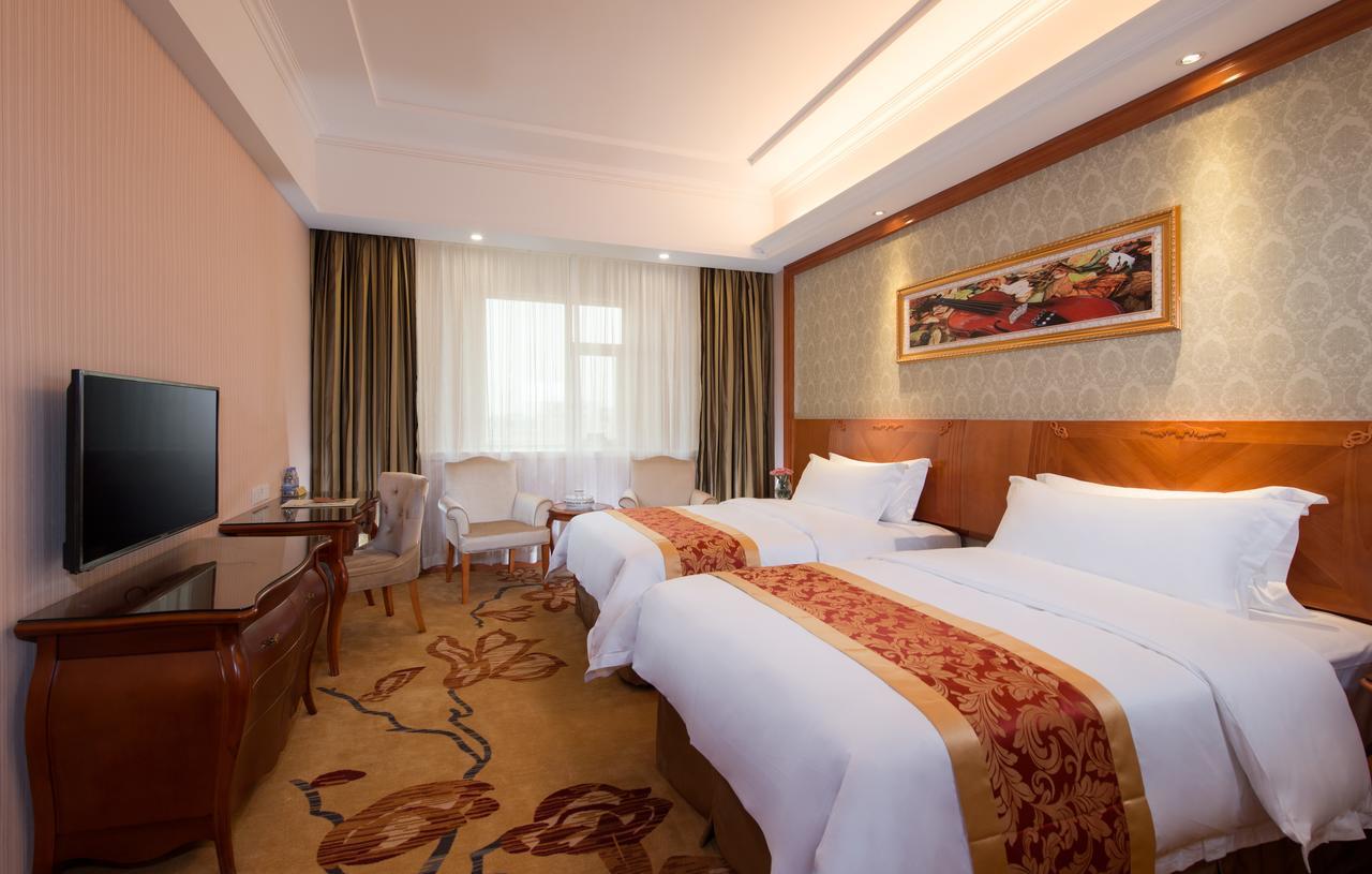 Vienna 3 Best Hotel Shanghai Expo Sanlin Экстерьер фото